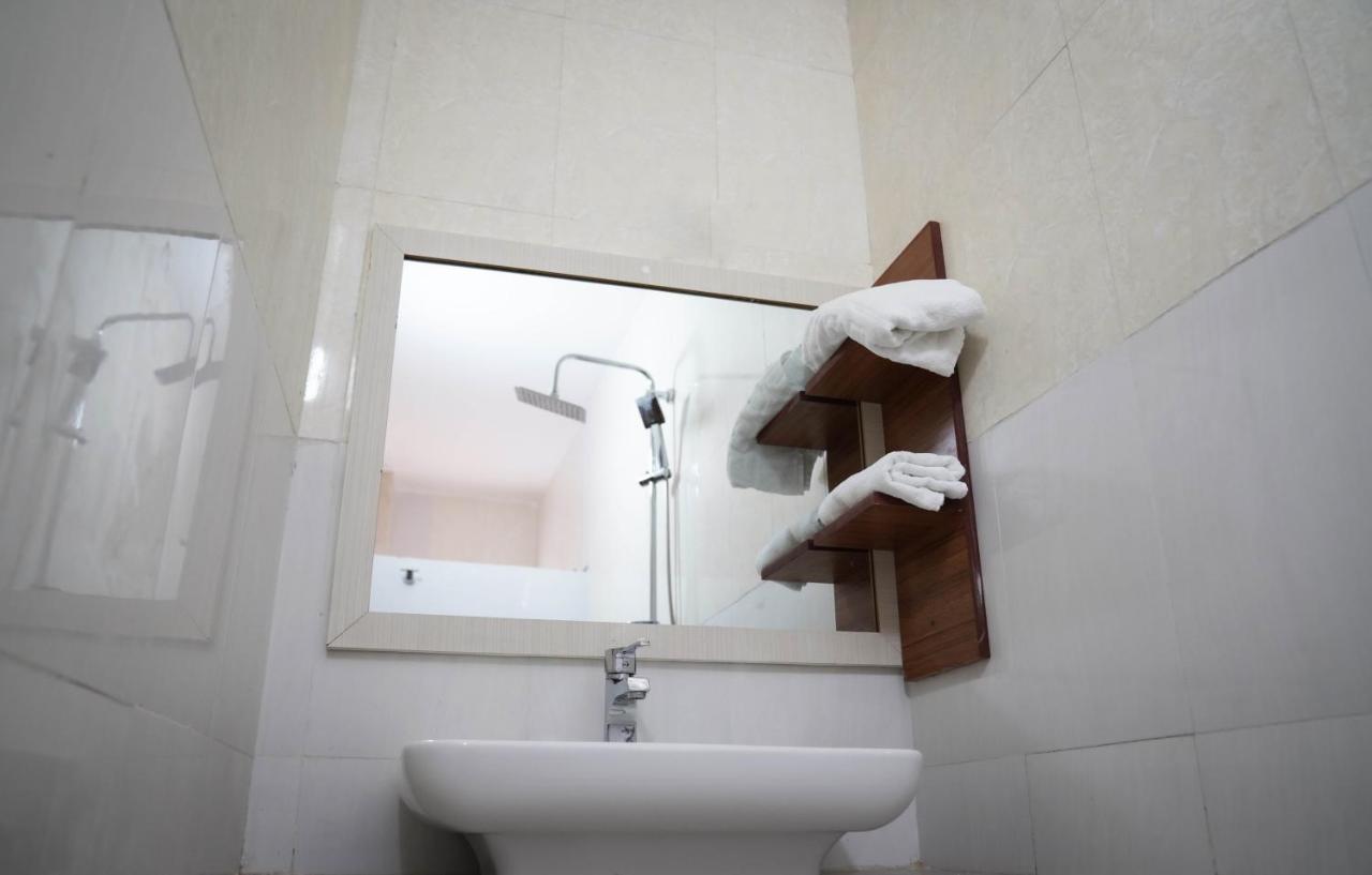 Hotel Dialali Nouakchott Bagian luar foto